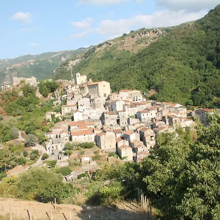 Miralonga Valle Lao Bed & Breakfast *